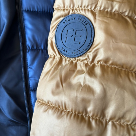 Perry Ellis Men’s Colorblock Hooded Puffer Jacket - Picture 4 of 7